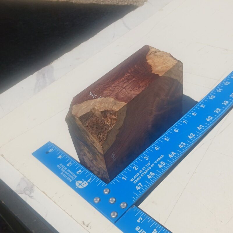 57 772