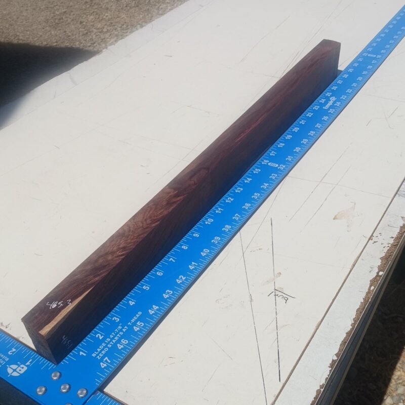 57 821