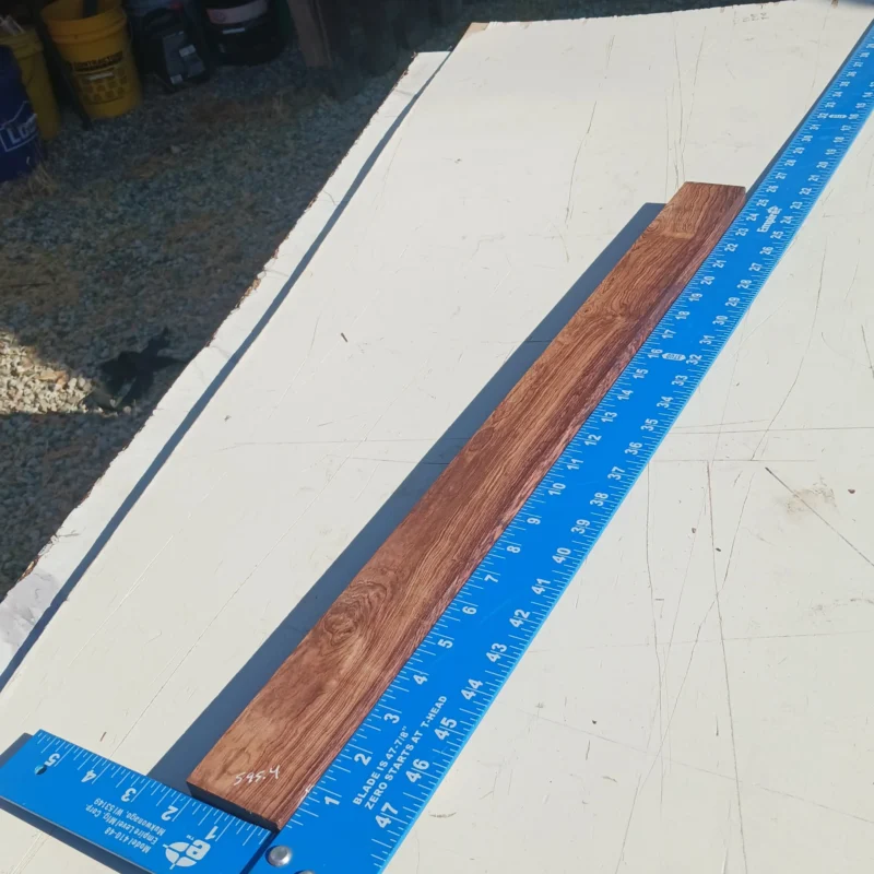 595.4
