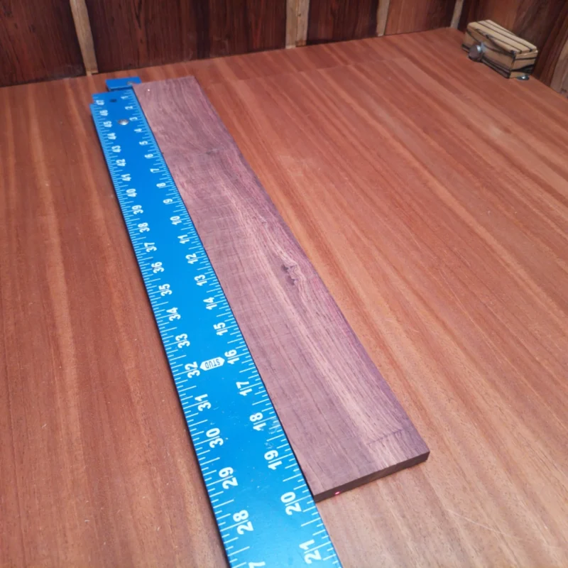 Honduran Rosewood Acoustic Rift Sawn Fingerboard Blank 0.4" X 2.8" X 20.0" - HRAFBR000155 3 Unlock your creativity with this Honduran Rosewood fingerboard blank. Perfect for luthiers, it boasts a beautiful grain and resonant properties. Measuring 0.4