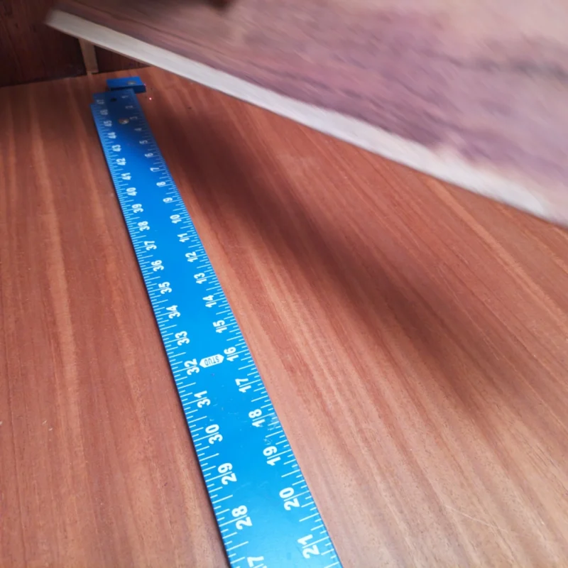 Enhance your acoustic guitars with this premium Honduran Rosewood blank, ideal for luthiers. Measuring 0.4