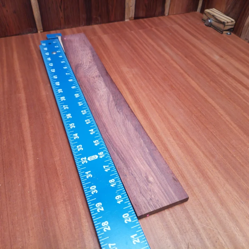 Crafted from premium Honduran Rosewood, this fingerboard blank combines beauty and functionality. Measuring 0.4