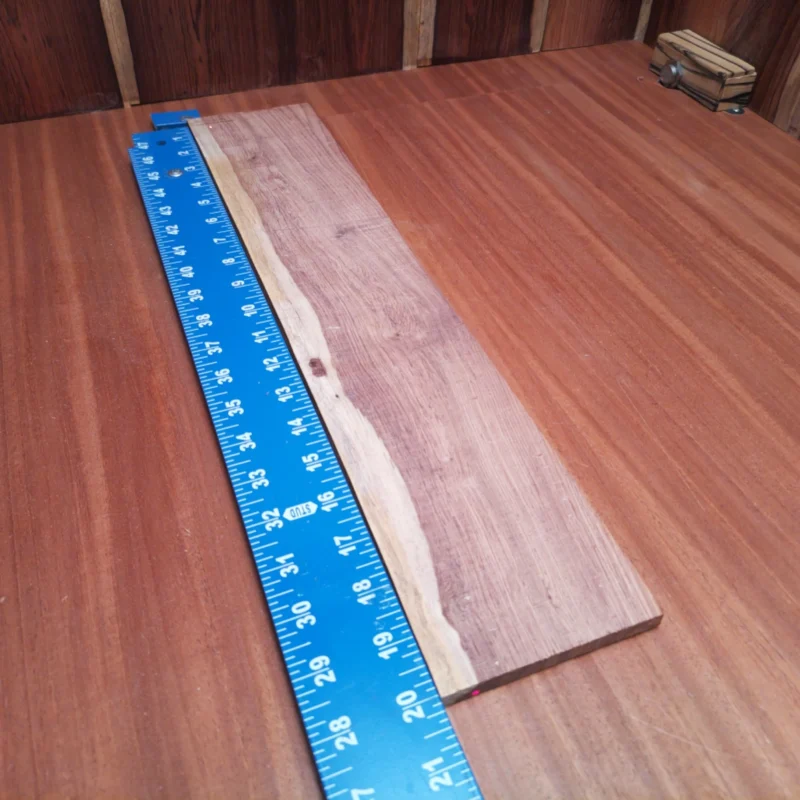 Honduran Rosewood Acoustic Rift Sawn Fingerboard Blank 0.4" X 4.0" X 20.0" - HRAFBR000338 3 Crafted from premium Honduran rosewood, this acoustic fingerboard blank delivers a rich tone and stunning aesthetics. Measuring 0.4